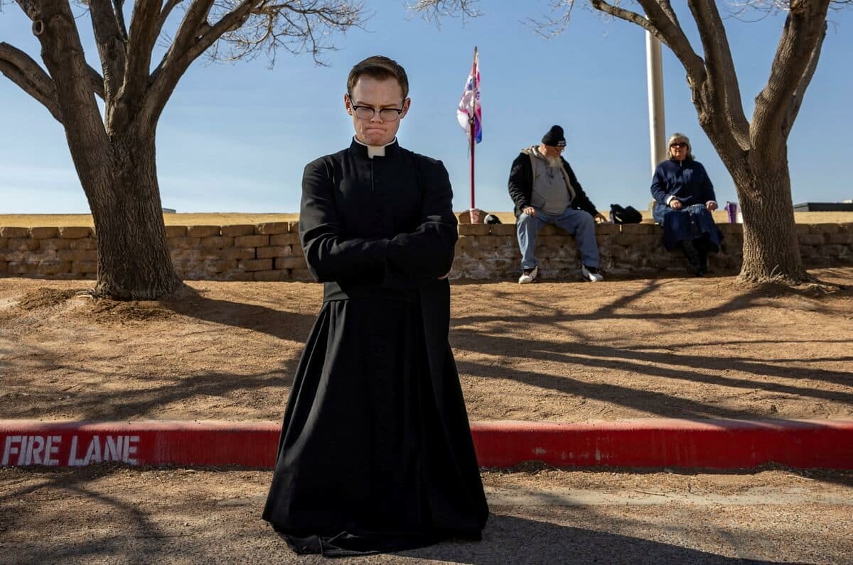 [3/7] A priest in training protests abortion outside the Women's Reproductive Clinic of New Mexico, in Santa Teresa.