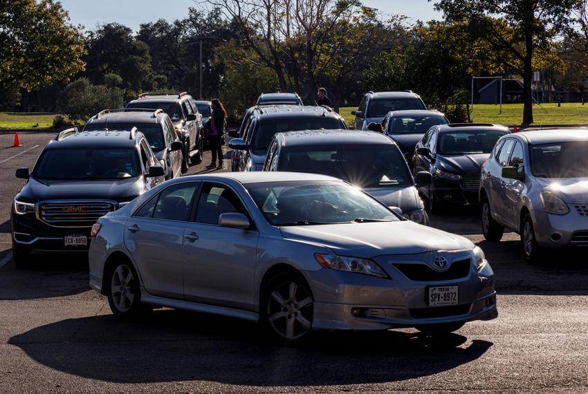 Food insecurity-cars line up for food