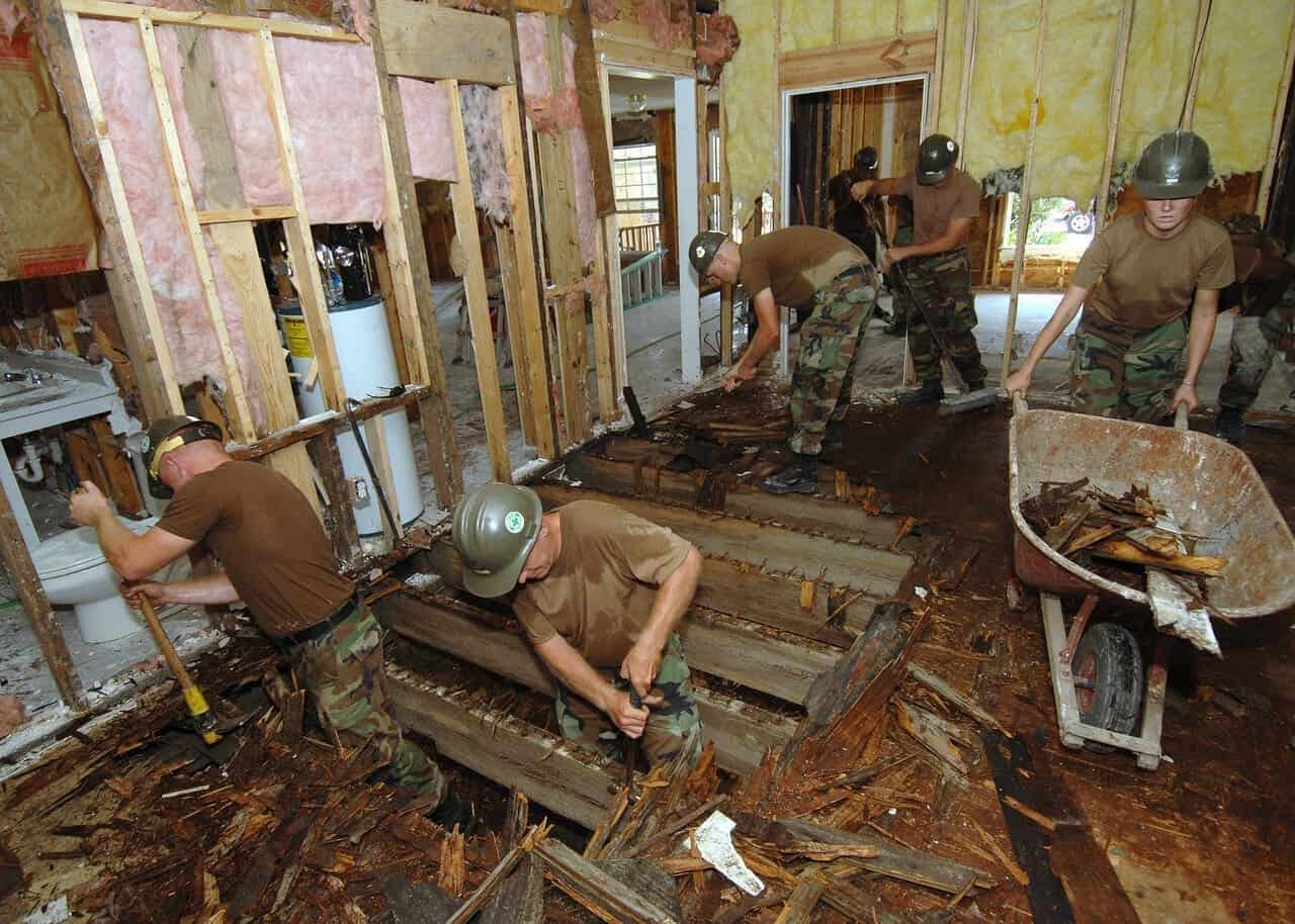 Cleaning up after hurricane katrina