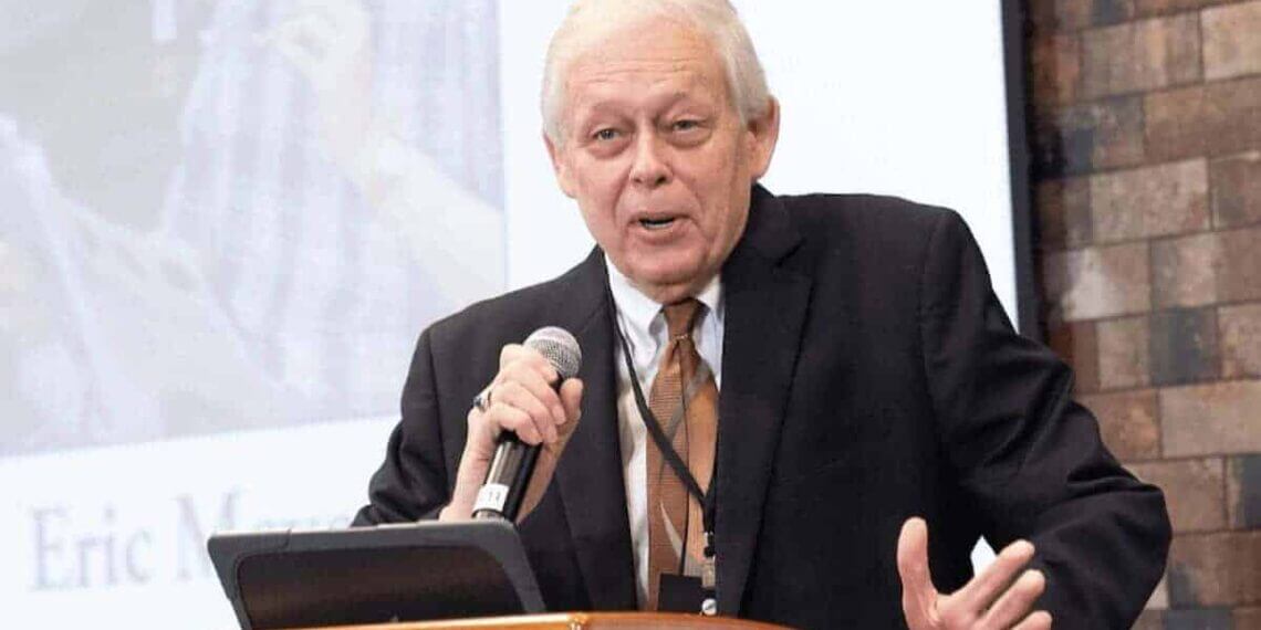 Eric meyer delivers advice to journalists in a speech at the kansas press association hall of fame ceremony on nov. 15, 2024, in topeka.