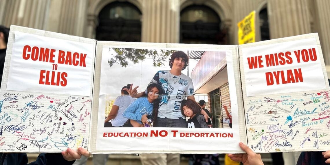 A card made by classmates for the bronx student detained by ice last week.