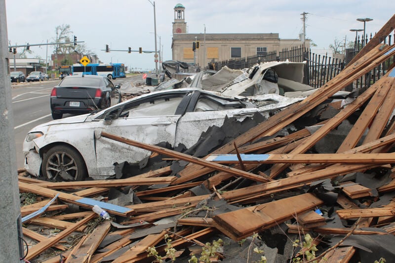 St louis tornado damage